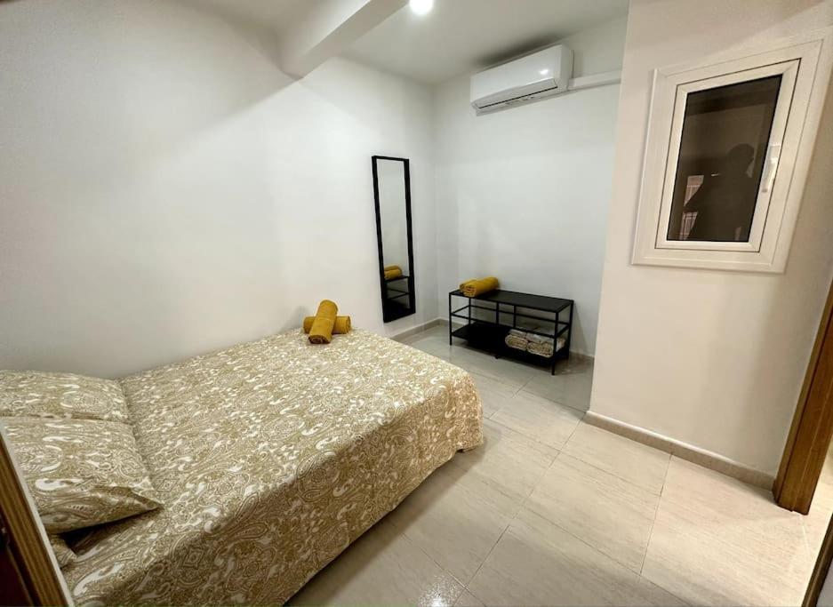 טראגונה Little Horse Apartments 2 מראה חיצוני תמונה