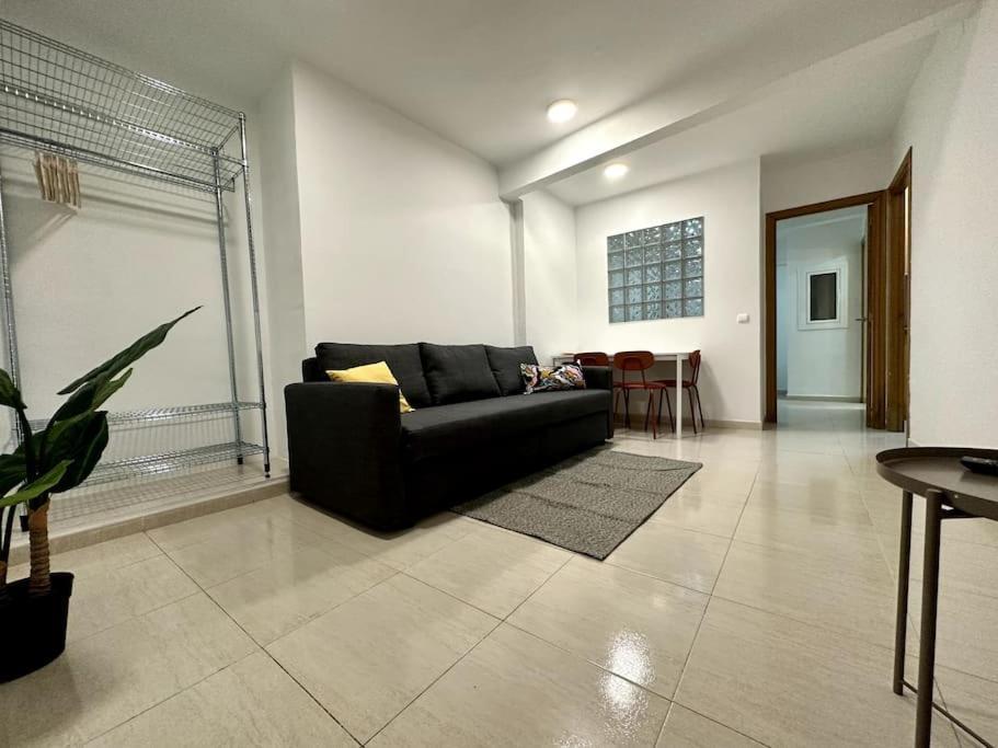 טראגונה Little Horse Apartments 2 מראה חיצוני תמונה